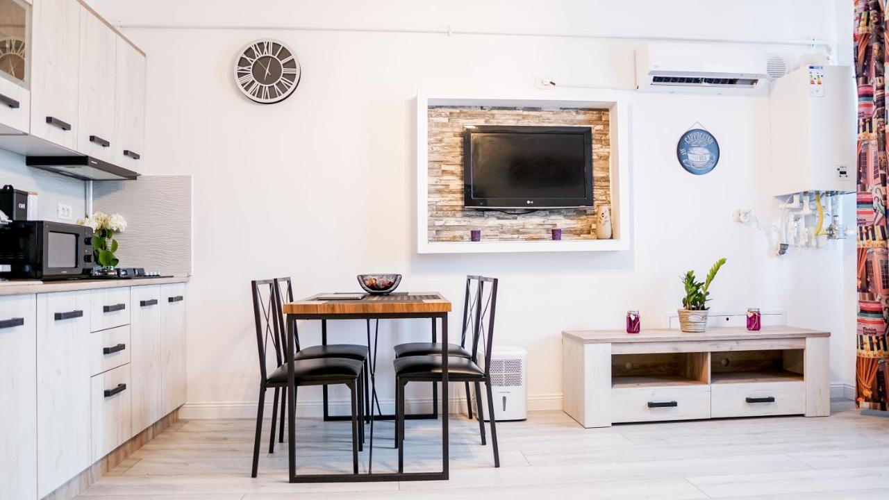 Calin Luma Studio Apartment Navodari Exterior photo
